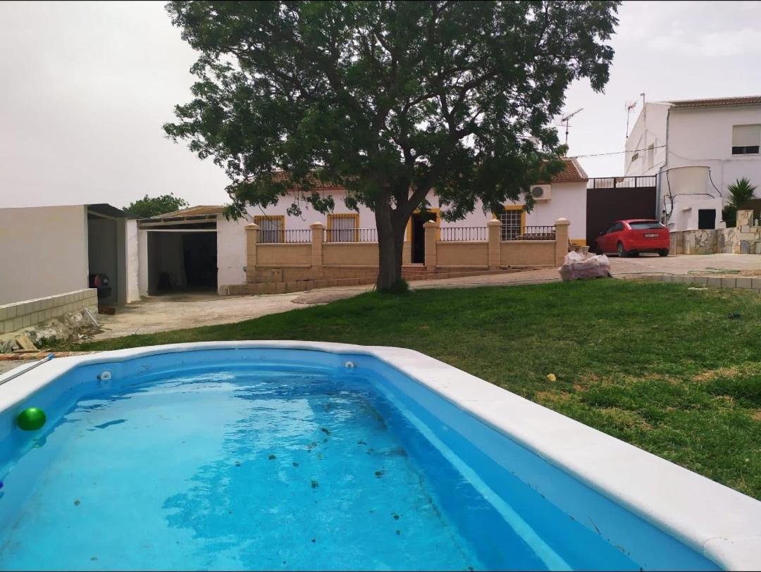 Вилла Cortijo Vista Alegre Фуэнте-де-Пьедра Экстерьер фото